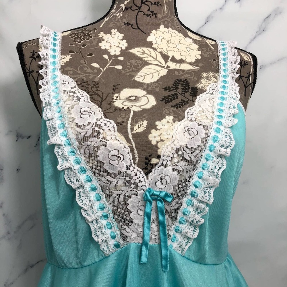 Vintage Glencraft Aqua Blue Lace Peplum Chemise Camisole Tank Lingerie Top - Picture 7 of 13